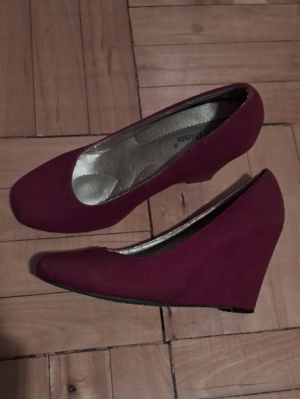 🌟 3/$30. Pierre Dumas Wine Red Wedge Pumps
